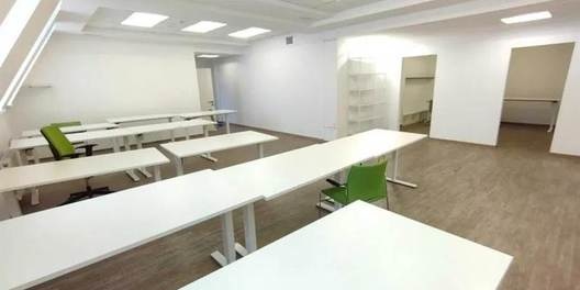 st. verhniy val 24 Class B, Office Zonning Commercial Zonning