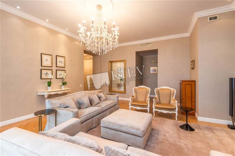 Four-bedroom Apartment st. Bolshaya Zhitomirskaya 18A 1534