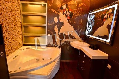 st. Gorkogo 72 Bathroom 2 Bathrooms, Jacuzzi, Shower, Washing Machine, Master Bedroom 1 Double Bed, TV, Walk-in Closet, Writing Table