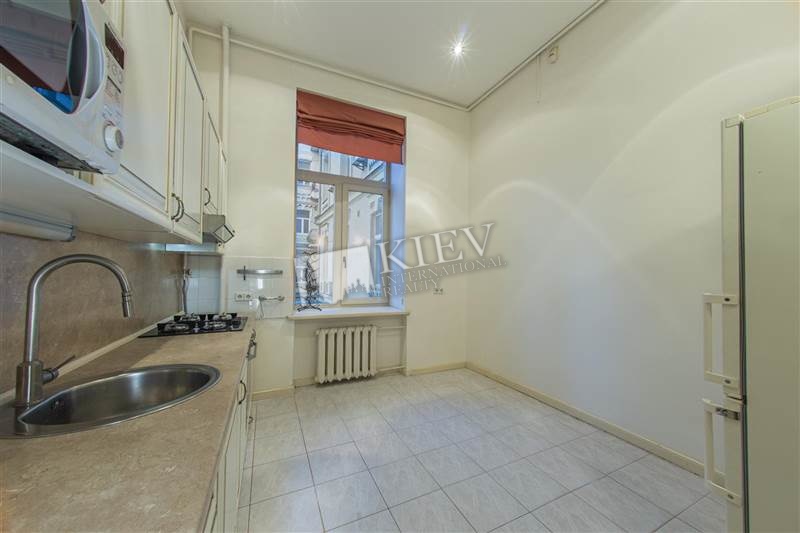 st. Yaroslavov Val 16 Master Bedroom 1 Double Bed, Parking No Parking