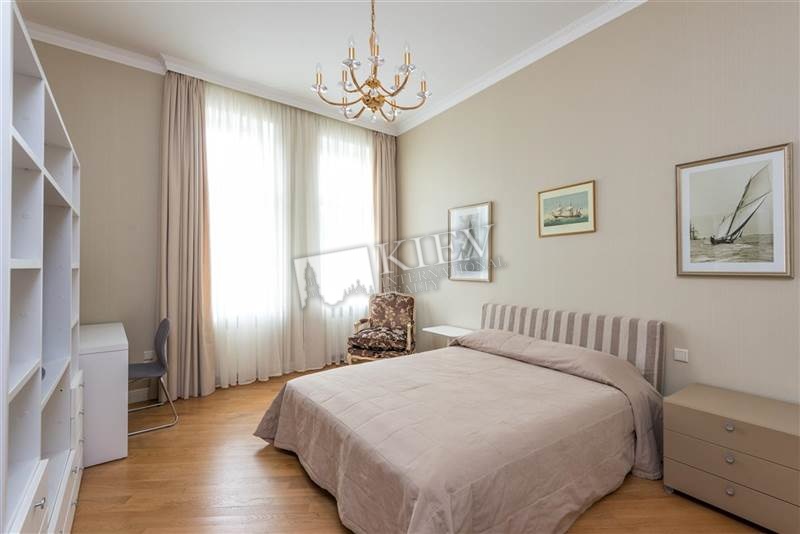 st. Bolshaya Zhitomirskaya 18A Bedroom 2 Guest Bedroom, Living Room Flatscreen TV, Fold-out Sofa Set, Home Cinema