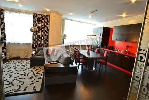 st. Gorkogo 72 Communication Wi-fi Internet Connection, Living Room Flatscreen TV, L-Shaped Couch