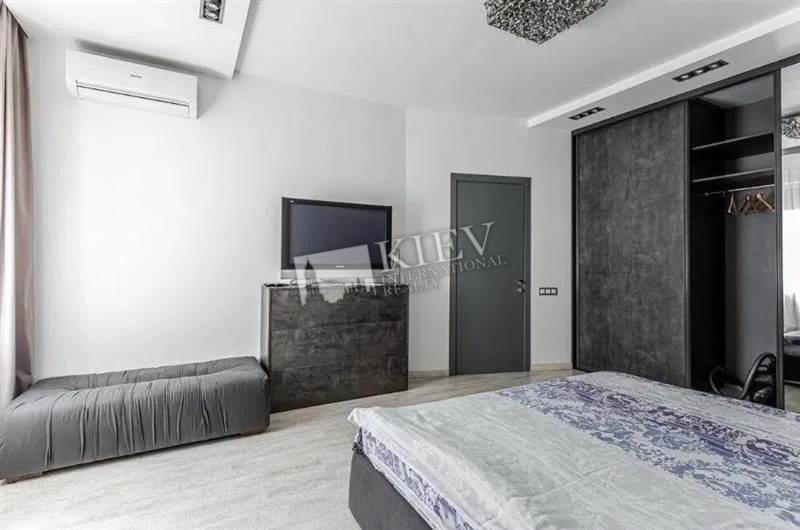 st. Gonchara 35 Communication Cable TV, Wi-fi Internet Connection, Living Room Flatscreen TV, Home Cinema, L-Shaped Couch