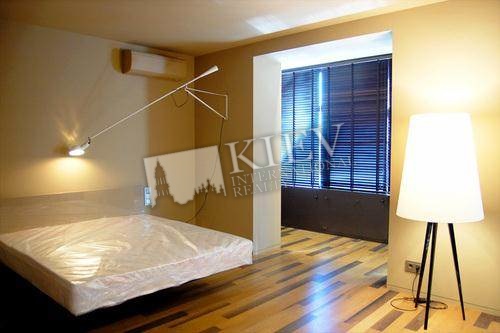 Teatral'na Long Term Apartment in Kiev