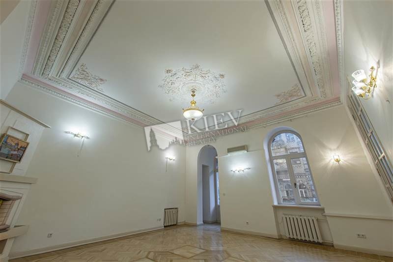 st. Yaroslavov Val 16 Master Bedroom 1 Double Bed, Parking No Parking