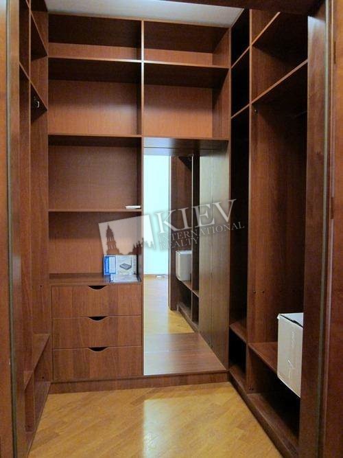 st. Patorzhinskogo 14 Rent an Apartment in Kiev 991