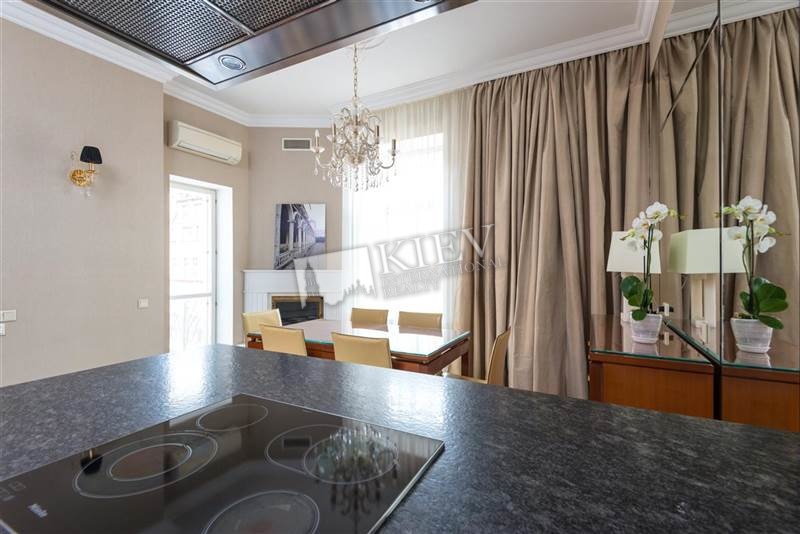 st. Bolshaya Zhitomirskaya 18A Bedroom 2 Guest Bedroom, Living Room Flatscreen TV, Fold-out Sofa Set, Home Cinema