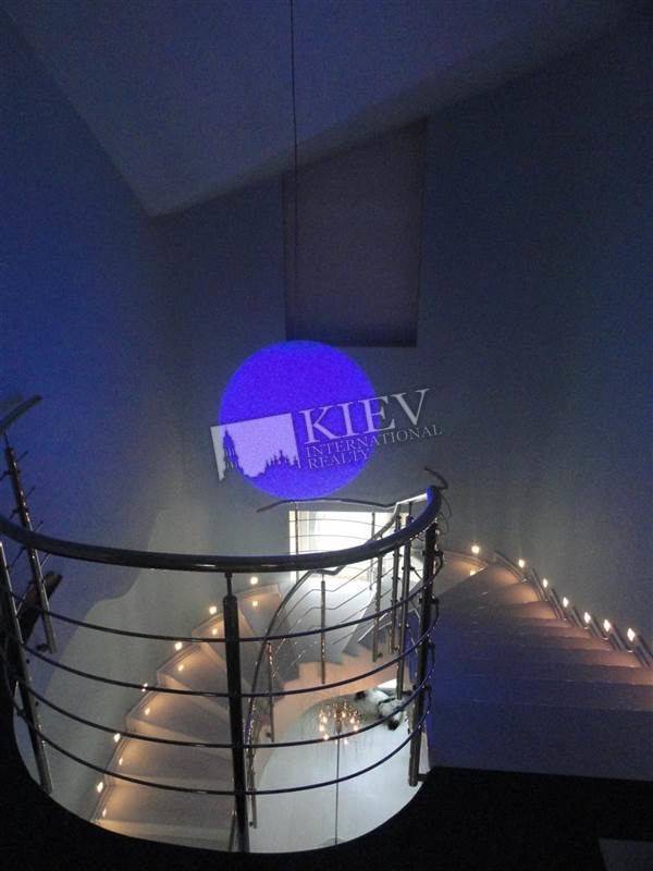 Five-bedroom Apartment st. Shota Rustaveli 29B 1320