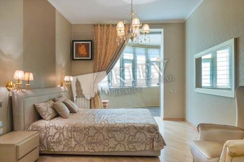 Klovs'ka Rent an Apartment in Kiev