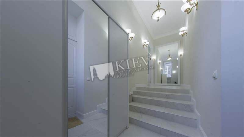Three-bedroom Apartment st. Zankovetskoy 6 57