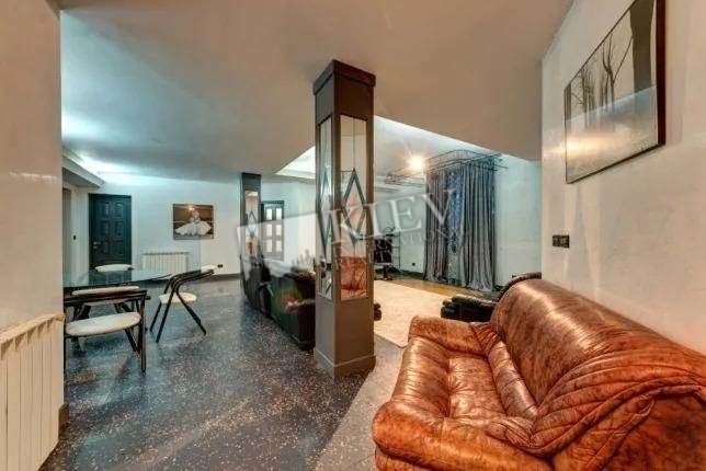 st. Nikolsko-Botanicheskaya 14/7 Kiev Apartment for Rent 17523