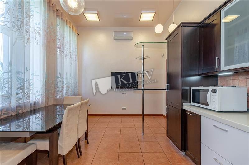 st. Gonchara 45 Living Room Fold-out Sofa Set, Home Cinema, Flatscreen TV, Master Bedroom 1 Double Bed