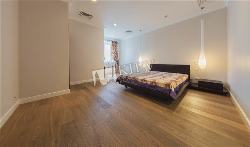 Three-bedroom Apartment st. Yaroslavov Val 17B 1482
