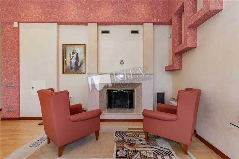 st. Gonchara 45 Interior Condition Brand New, Walk-in Closets One Walk-in Closet