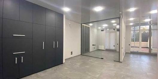 st. Zhilyanskaya 68 Elevator Yes, Office Zonning Commercial Zonning