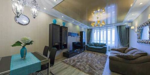 st. Zhilyanskaya 59 Living Room Flatscreen TV, L-Shaped Couch, Kitchen Dining Room, Dishwasher, Electric Oventop