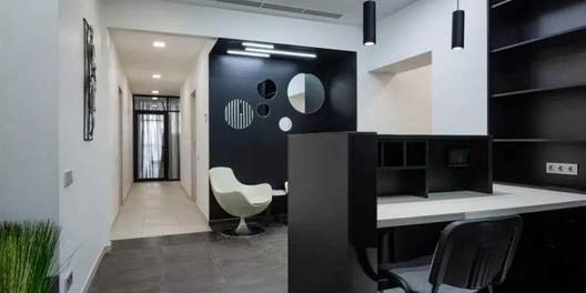 st. Saksaganskogo 121 Office Zonning Residential Zonning, Parking Yard Parking