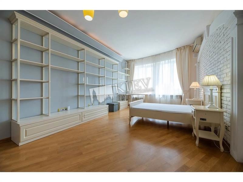 st. Dmitrievskaya 13A Furniture Flexible, Walk-in Closets One Walk-in Closet
