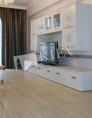 st. Pushkinskaya 1-3/5 Interior Condition Brand New, Living Room Flatscreen TV, Fold-out Sofa Set