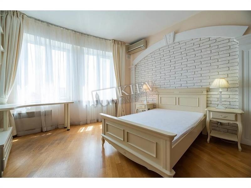st. Dmitrievskaya 13A Bedroom 3 Guest Bedroom, Master Bedroom 1 Double Bed, Ensuite Bathroom, TV, Walk-in Closet