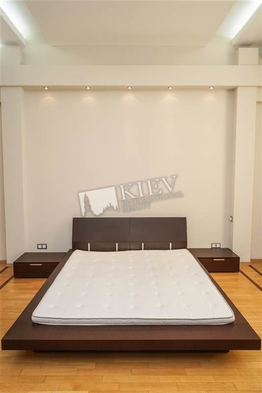 st. Bolshaya Zhitomirskaya 25/2 Master Bedroom 1 Double Bed, TV, Kitchen Dining Room, Electric Oventop