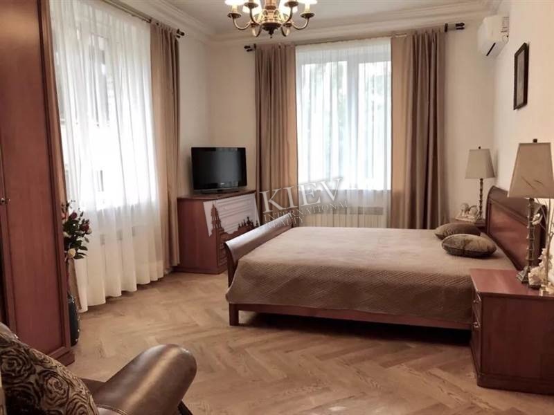 st. Proreznaya 13 Master Bedroom 1 Double Bed, TV, Bathroom 1 Bathroom, Bathtub